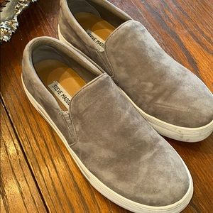 Gills by Steve Madden, gray